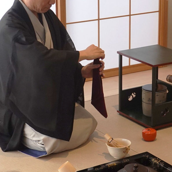 和文化エクスペリエンスの一流講師：茶道師範